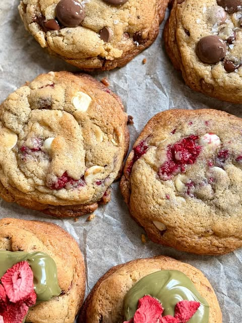 NY-style chocolate chunk cookies